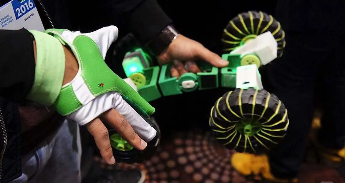 با کیت رباتیک Ziro ربات دلخواه خود را ساخته و کنترل نمایید!