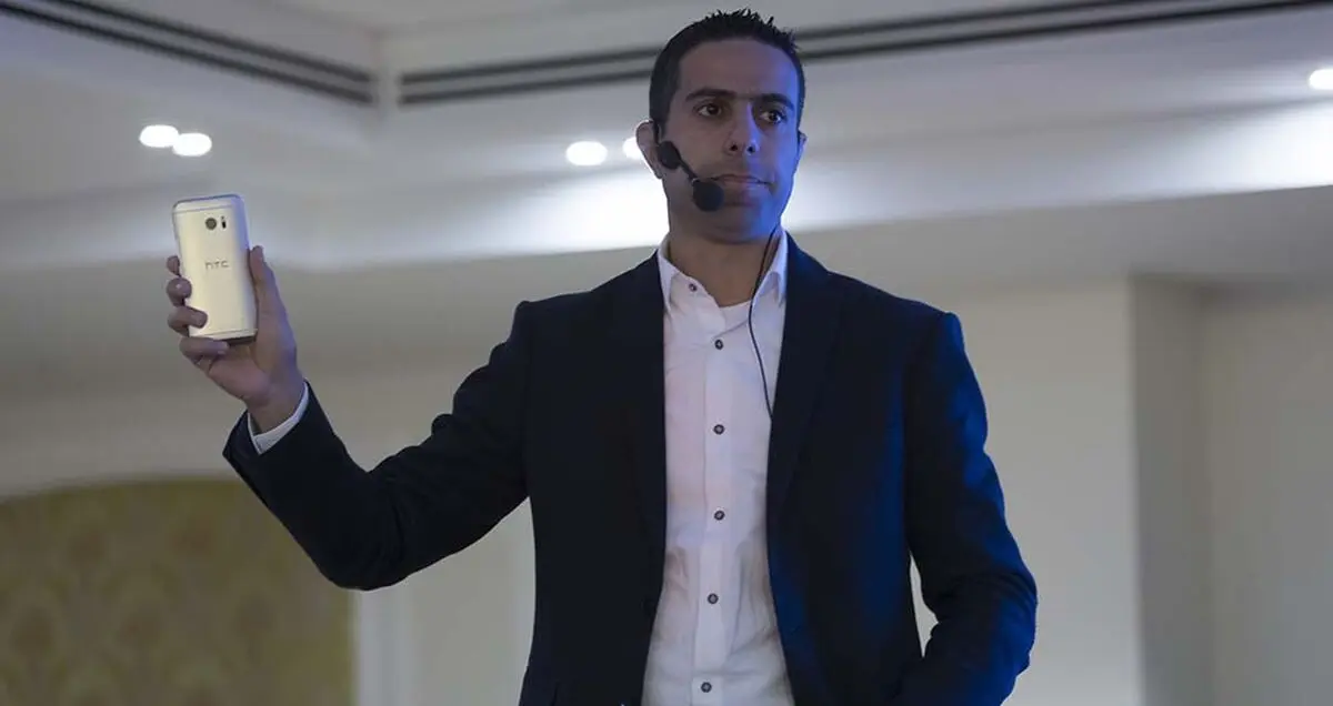 پرچمدار اچ‌تی‌سی امروز صبح در تهران رونمایی شد