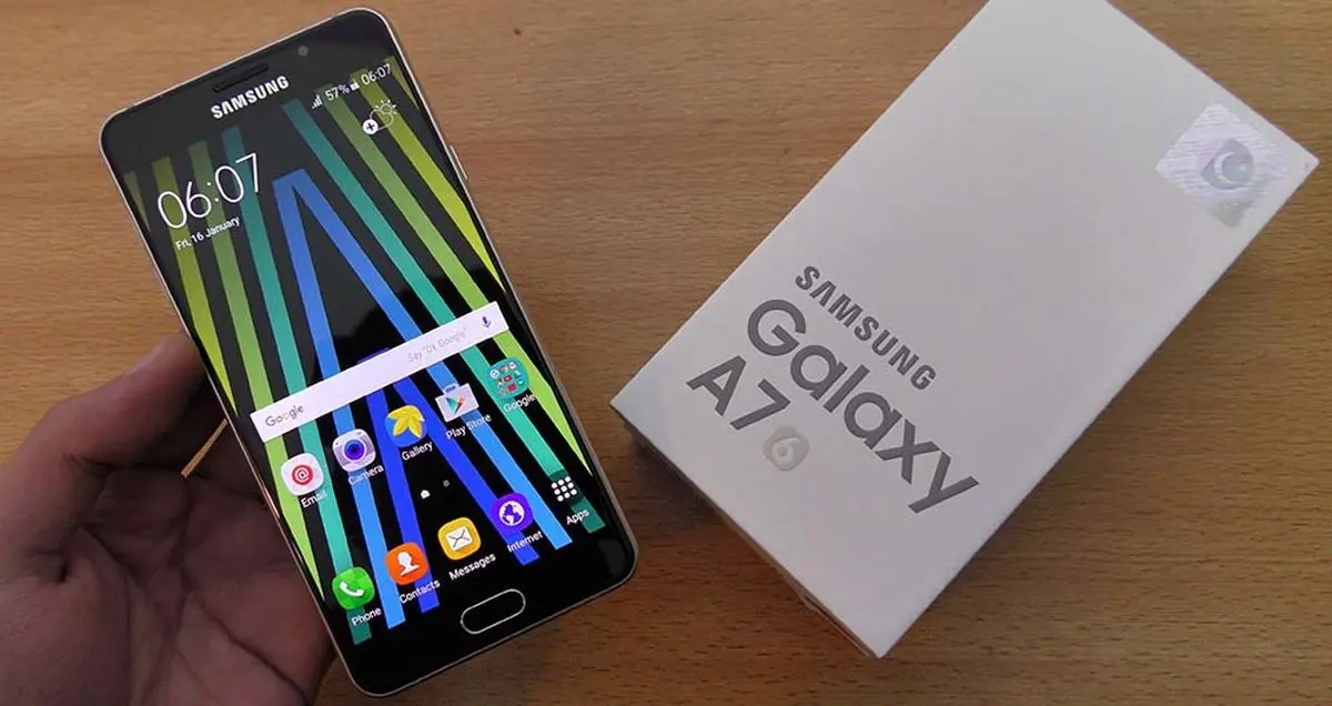 نقد و بررسی نسخه ۲۰۱۶ گلکسی A7 سامسونگ؛ خوش‌دست، زیبا اما کم قدرت!