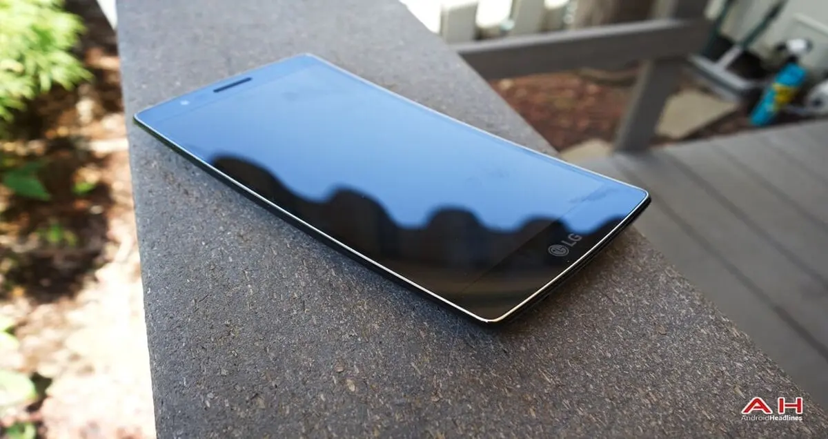 انتشار شایعاتی مبنی بر رونمایی از گوشی ال‌جی G Flex 3 در نمایشگاه IFA آلمان