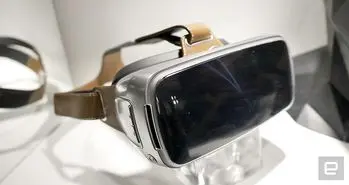 نمایش هدست واقعیت مجازی ایسوس در نمایشگاه کامپیوتکس ۲۰۱۶