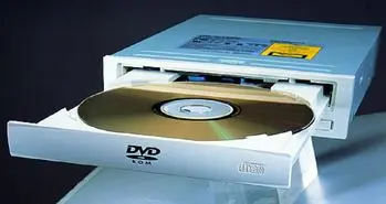 حل مشکل کار نکردن CD-ROM در ویندوز ۱۰