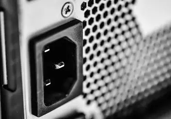 از کجا بفهمیم پاور کامپیوتر چند وات است؟
