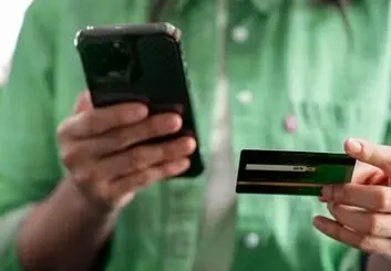 قابلیت NFC  با استفاده از موبایل فراهم شد