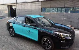 آغاز فعالیت تاکسی‌های برقی در شهر فرودگاهی امام 