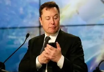 ایلان ماسک عنوان ثروتمندترین فرد جهان را از دست داد