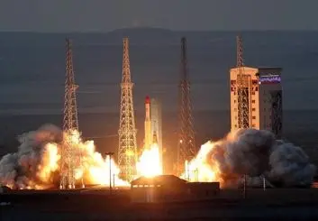 ماهواره «فخر یک» به فضا پرتاب شد