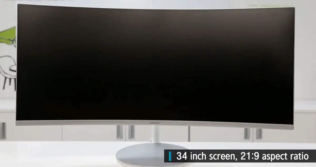 عرضه خمیده ترین مانیتور جهان توسط سامسونگ