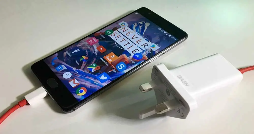 OnePlus3 تست شارژ سریع را با موفقیت پشت سر گذاشت