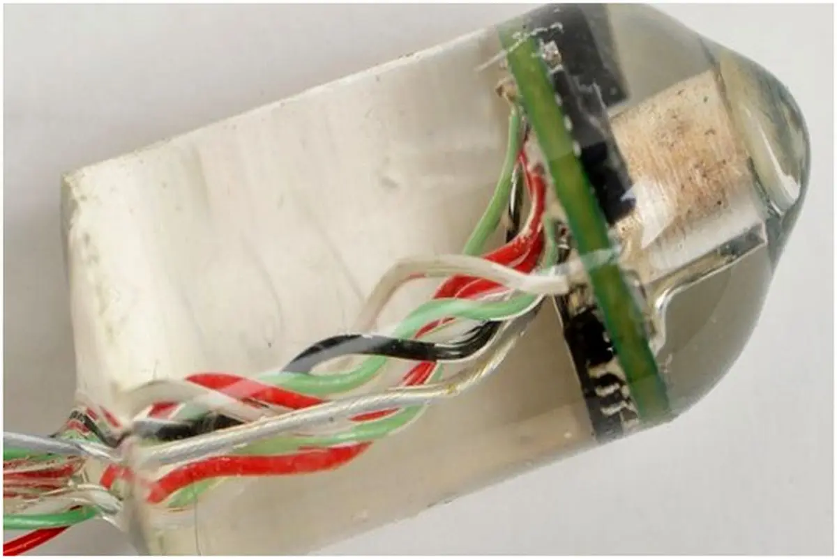 حسگر کوچکی که مانند یک گوشی پزشکی عمل می کند