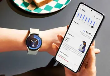 سامسونگ برای عرضه قابلیت پایش قند خون از روی پوست با اپل رقابت می‌کند