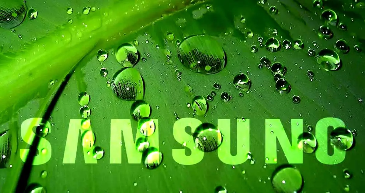 تصویری که ضد آب بودن گوشی Galaxy Note 7 را اثبات می کند