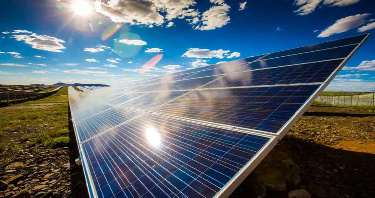 انرژی خورشیدی ایران، توان تامین نیاز یک سال جهان را دارد