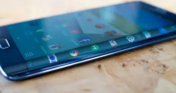 مشکل بزرگ گوشی های لبه خمیده سامسونگ در هنگام تماشای ویدئو