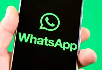 واتس‌اپ یک قدم به‌ عرضه چت‌بات هوش مصنوعی نزدیک‌تر شد
