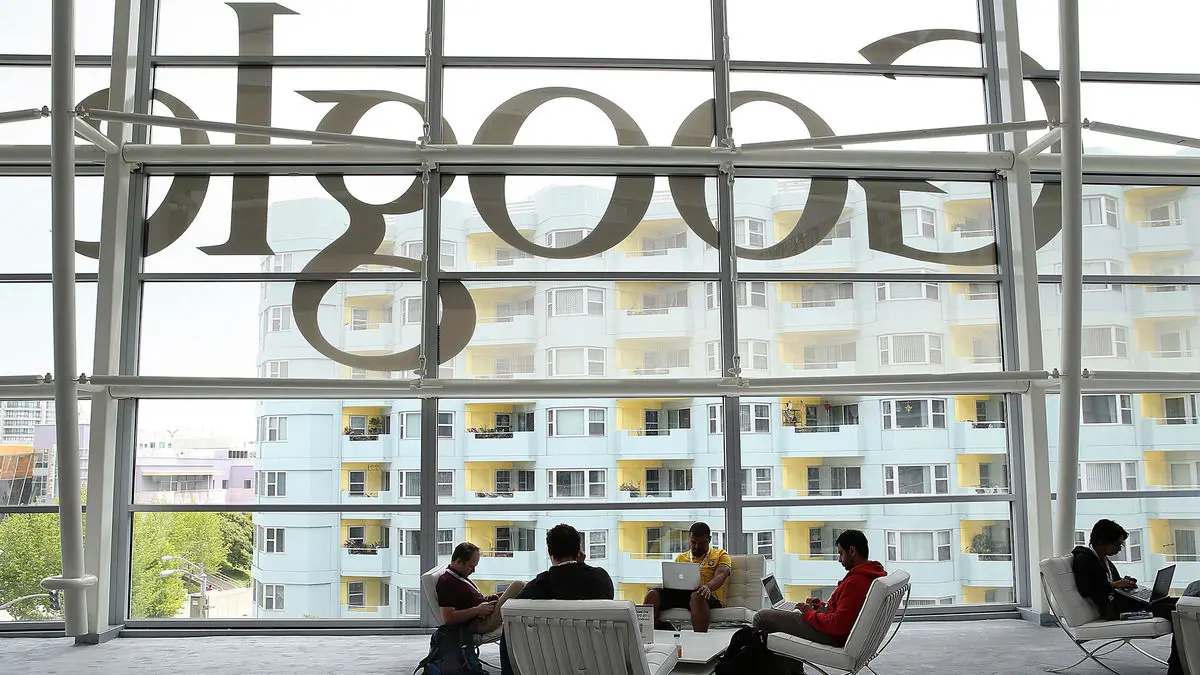 روبات جدید گوگل به جای شما پاسخ می‌دهد