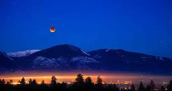 روز جمعه شاهد آخرین ماه گرفتگی سال ۲۰۱۶ باشید