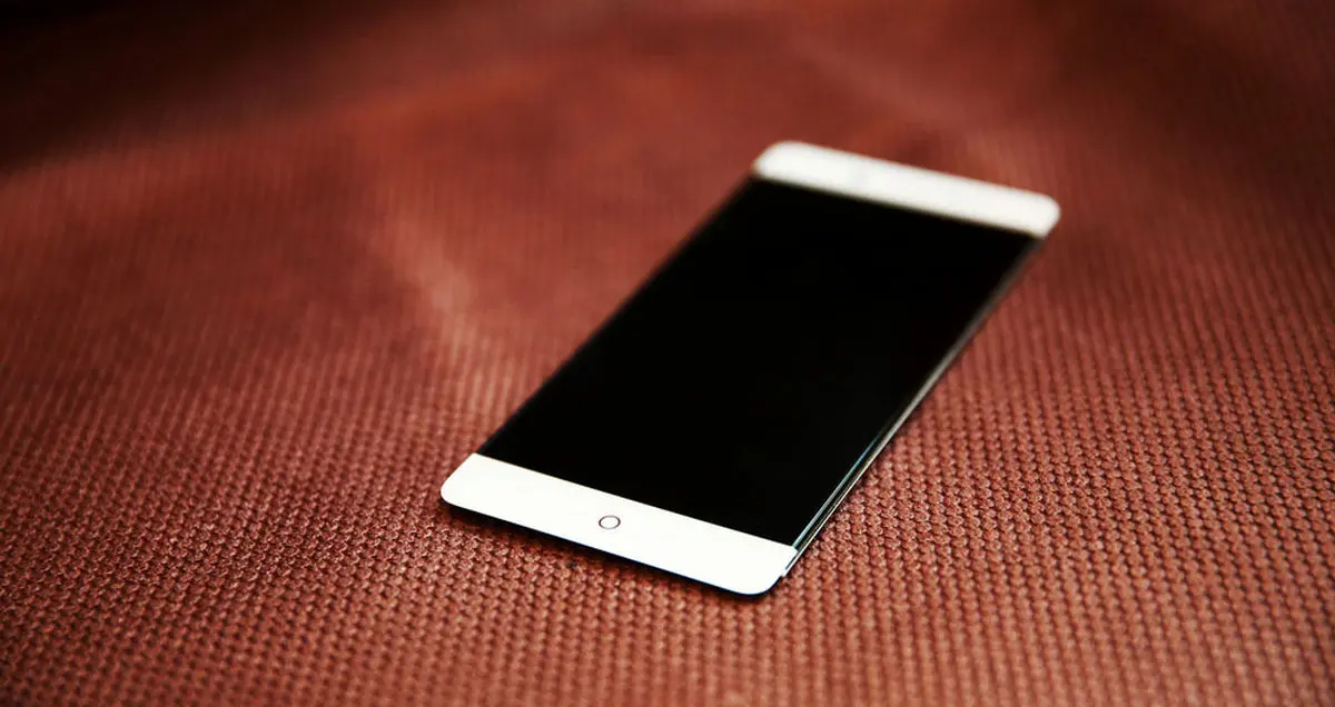 طراحی خیره کننده ZTE Nubia Z11 تحسین کارشناسان را برانگیخت