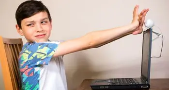 همین حالا وب کم لپتاپ خود را بپوشانید