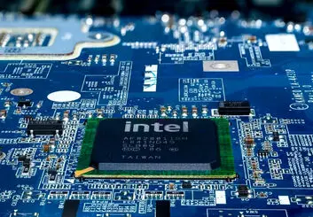 کاهش 11 درصدی درآمد بازار نیمه‌رساناها در سال 2023؛ اینتل دوباره اول شد