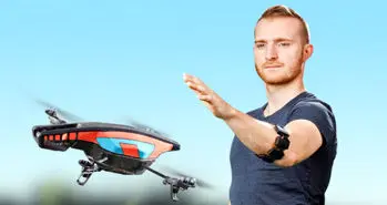تماشا کنید؛ بازوبند Myo تکنولوژی کنترل کامپیوترها و پهباد ها