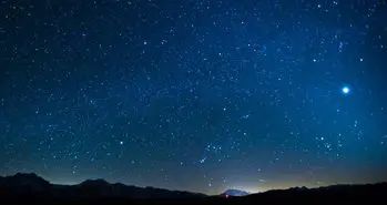 اولین توضیح قانع کننده کیهان شناسان برای تاریکی آسمان شب