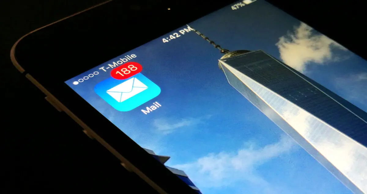 راه حل رفع مشکل آزاردهنده مدیریت ایمیل در iOS 10