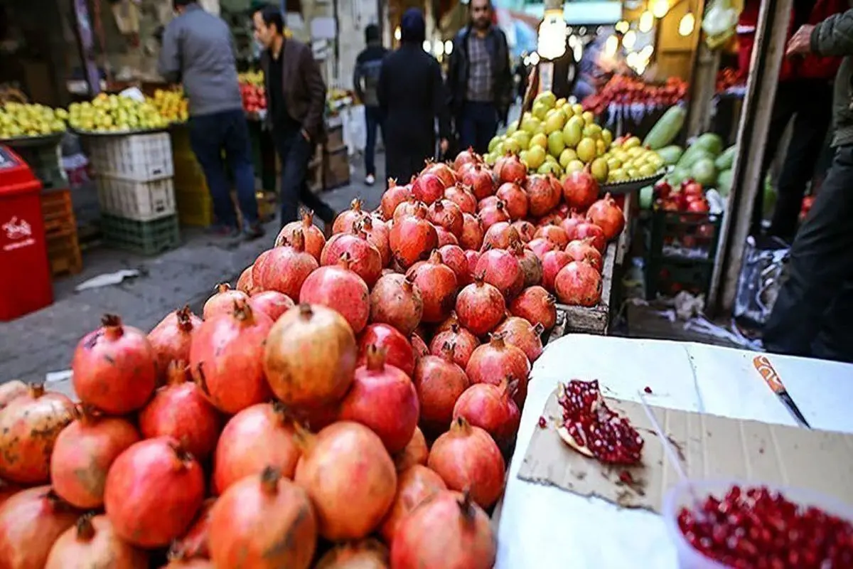 شب یلدا زیر سایه گرانی؛ وقتی سنت‌ها کوچک‌تر می‌شوند