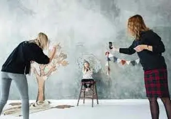 آیا اشتراک‌گذاری تصاویر فرزندتان در اینترنت بی‌خطر است؟