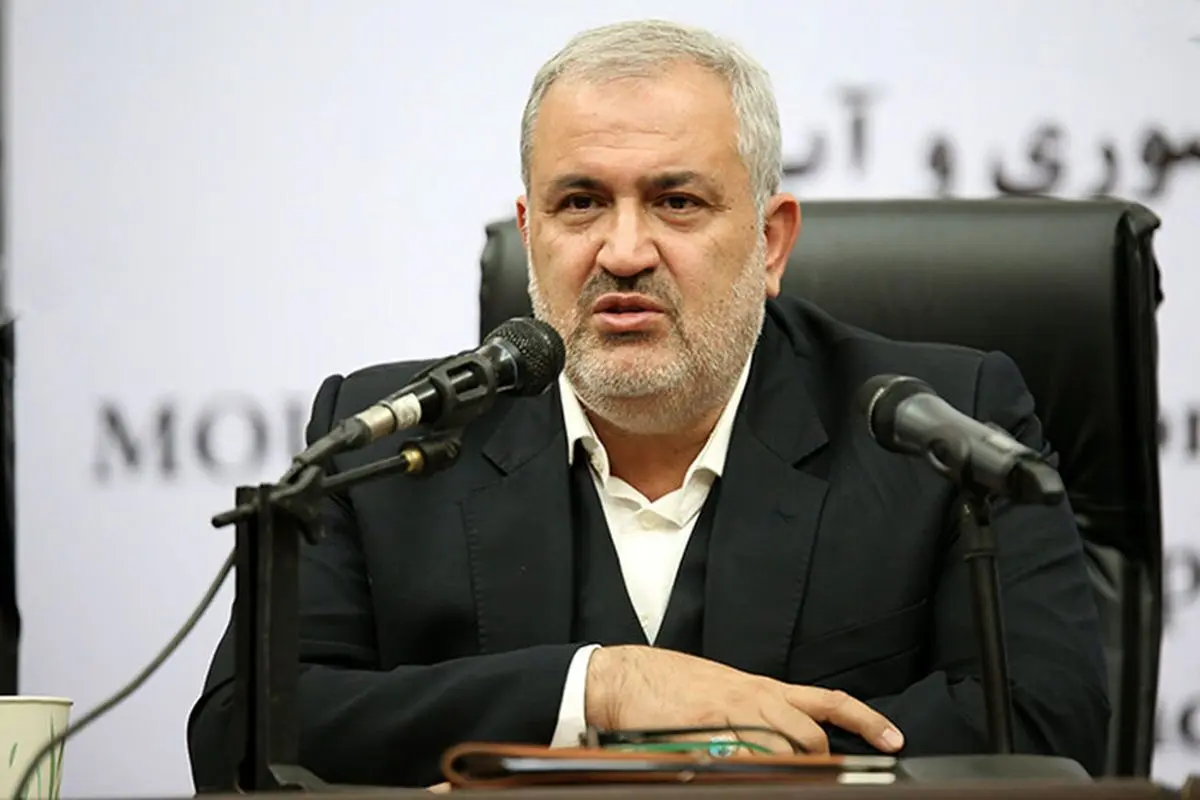 در حال واگذاری سهام ایران خودرو هستیم