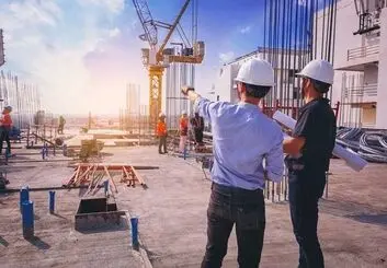 مسیر متفاوت یک مهندس عمران؛ از پروژه‌های عمرانی تا آموزش تخصصی