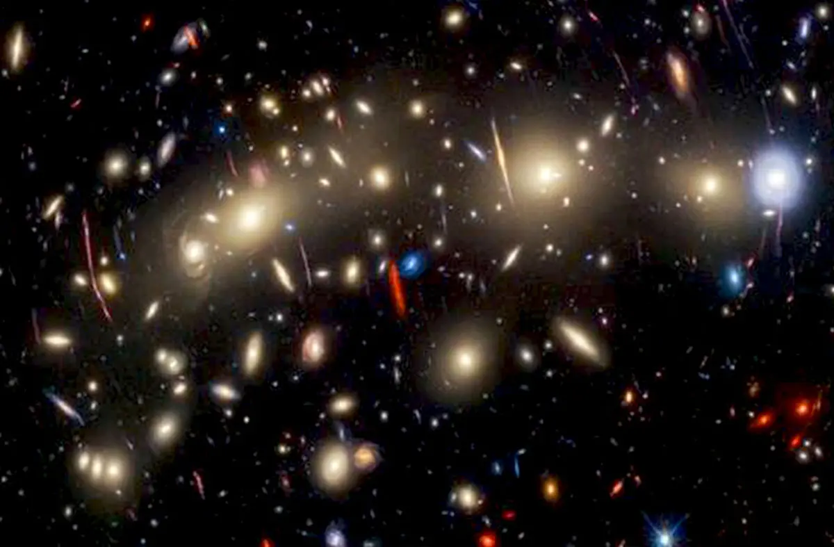تلسکوپ «جیمز وب» تصویری از یک درخت کریسمس کیهانی گرفت
