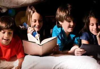 هوش مصنوعی برای بچه‌ها قصه شب می‌گوید
