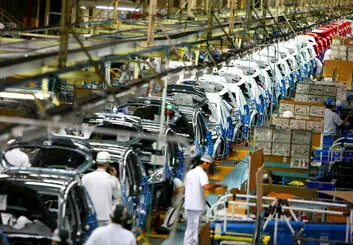 زیست‌بوم معیوب صنعت خودرو پذیرای فناوری‌های روز دنیا نیست