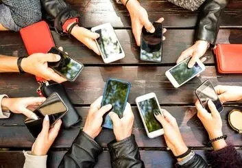 دنیای شگفت‌انگیز قابلیت‌های پیشرفته گوشی هوشمند: فراتر از یک ابزار ساده

