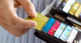 معایب داشتن کارت های بانکی زیاد چیست؟