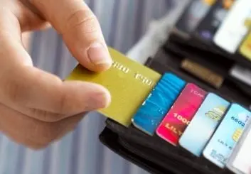 معایب داشتن کارت های بانکی زیاد چیست؟