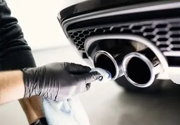 علت خارج شدن روغن از اگزوز خودرو چیست؟

